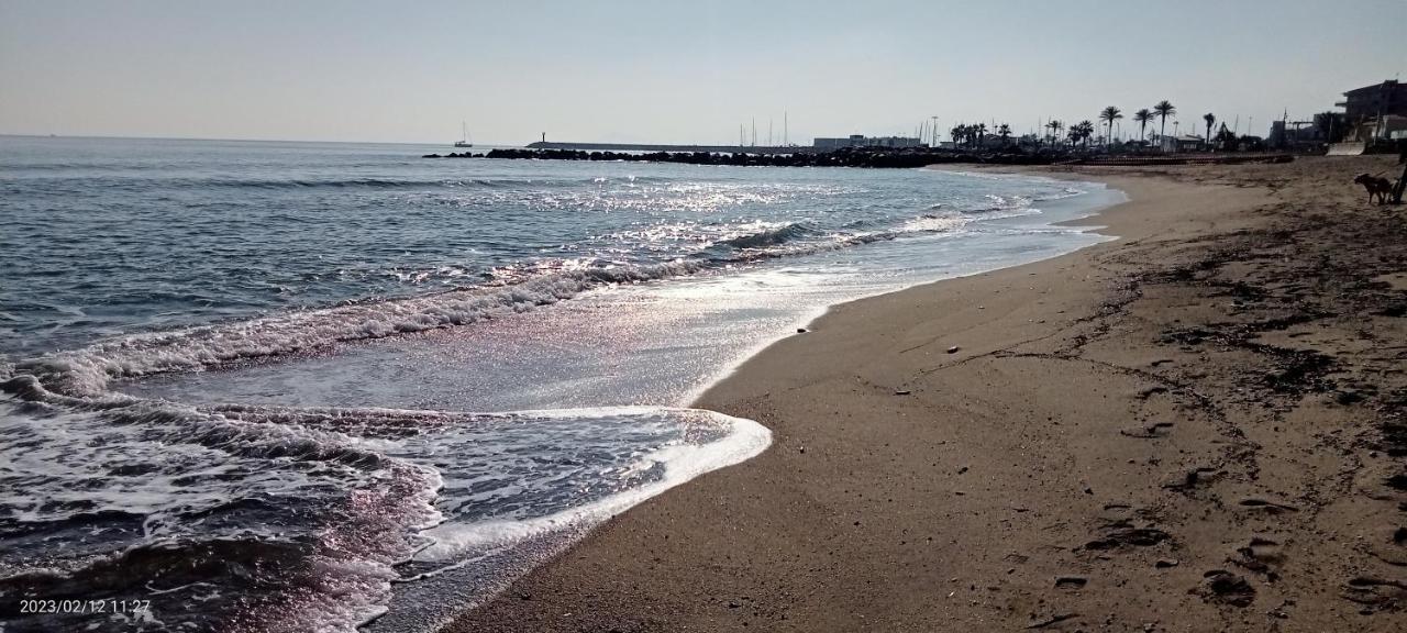 Le Liberte Plage Et Port Сен-Киприен Екстериор снимка